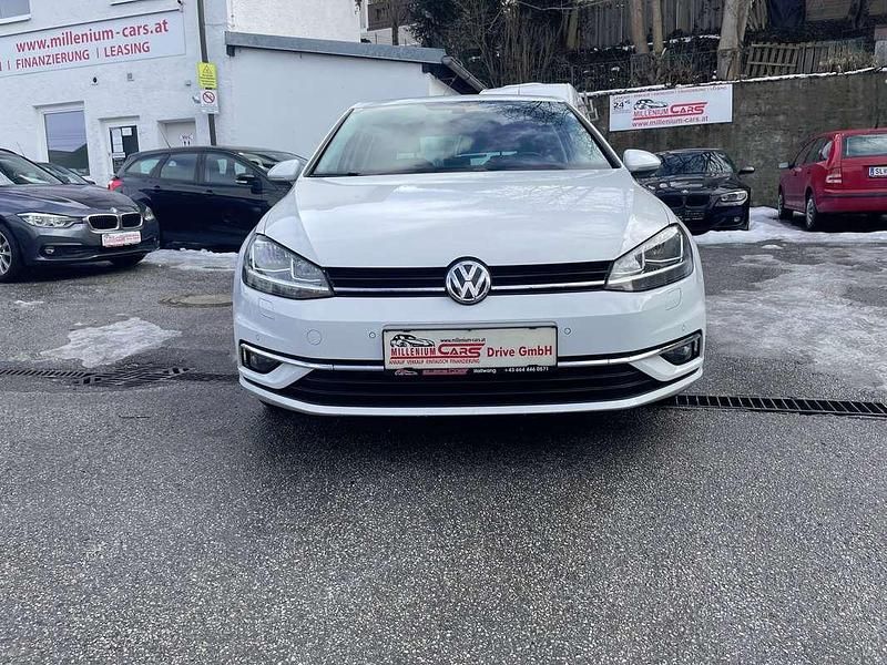 Gebraucht VW Golf VII 110 PS (80 kW) 2017 Weiß Kleinwagen