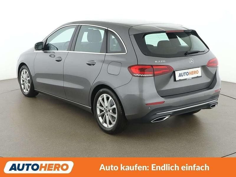 Gebraucht Mercedes B220 Progressive 190 PS (139 kW) 2019 Grau Van / Kleinbus