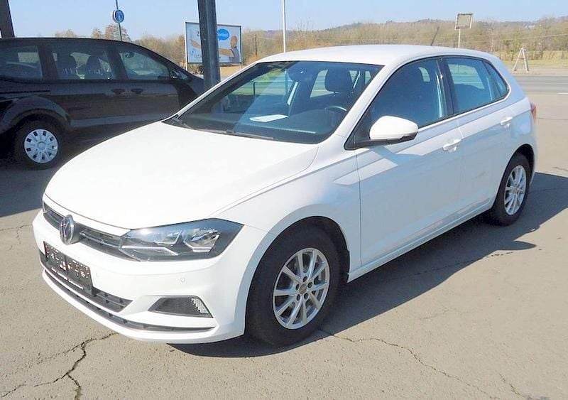 Gebraucht VW Polo Comfortline 65 PS (47 kW) 2019 Weiß Kleinwagen