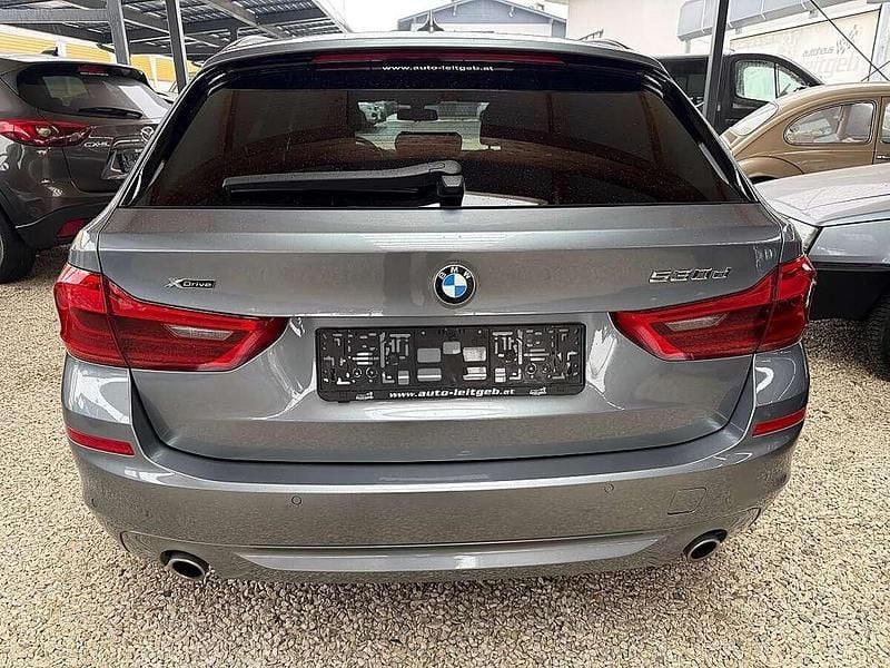 Gebraucht BMW 530 M Performance 265 PS (194 kW) 2017 Grau Kombi