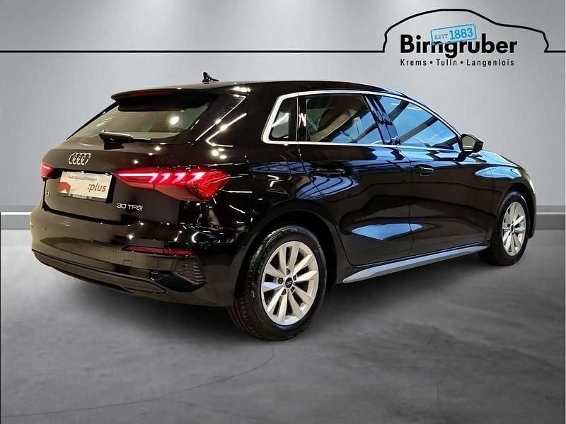 Gebraucht Audi A3 Ambiente 110 PS (80 kW) 2023 Schwarz Limousine