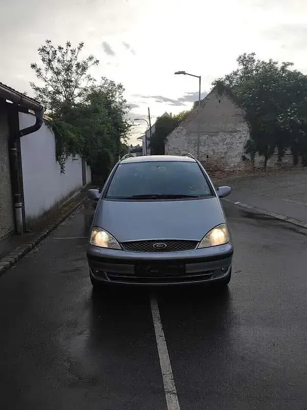 Gebraucht Ford Galaxy Ghia 116 PS (2004) in Auersthal, AT - € 2.500 ...