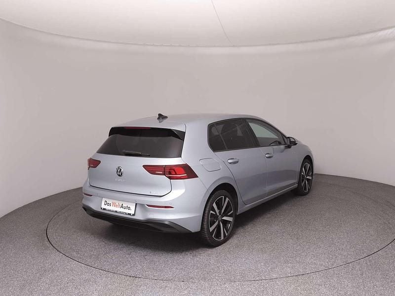 Gebraucht VW Golf VIII 150 PS (110 kW) 2025 Silber Limousine