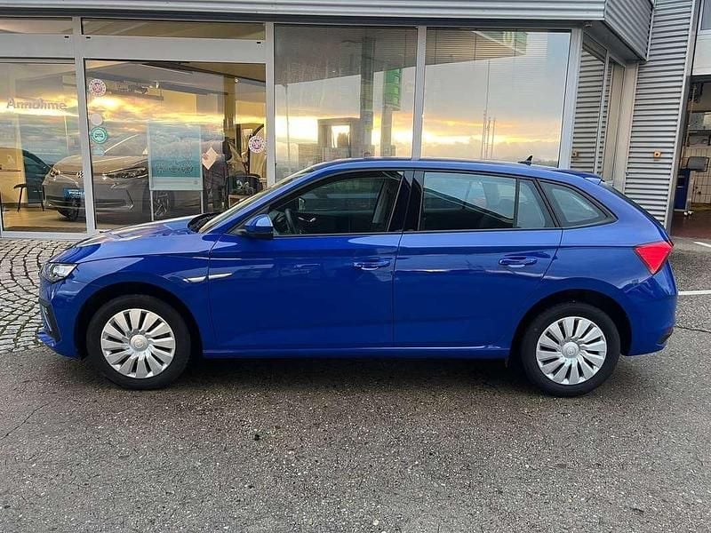 Gebraucht Skoda Scala Essence 116 PS (85 kW) 2025 Mittelblau  normal Kleinwagen