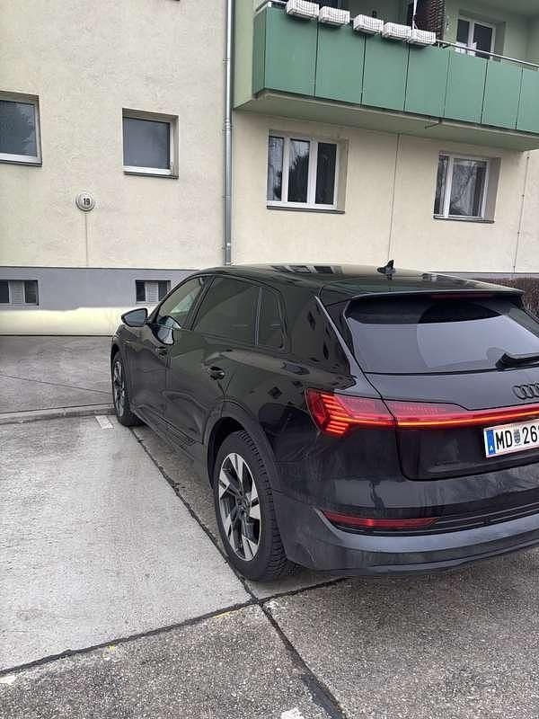 Gebraucht Audi e-tron Advanced 300 kW (408 PS) 2022 SUV