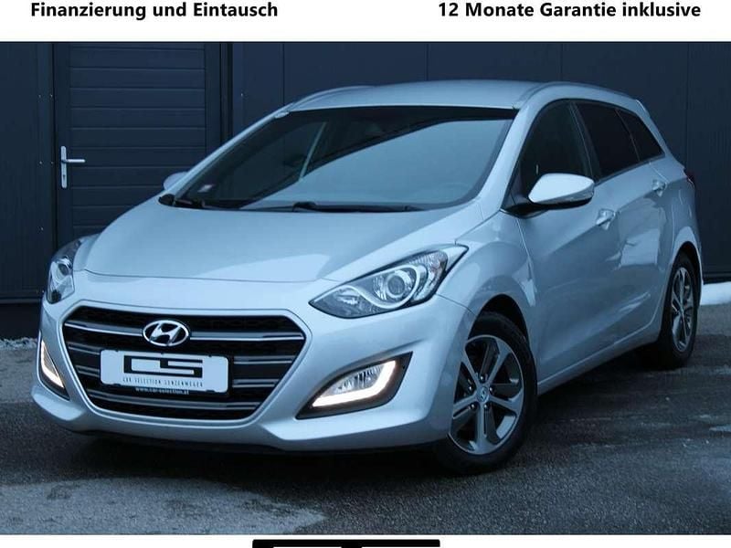 Gebraucht Hyundai i30 Classic 101 PS (74 kW) 2016 Silber Kombi
