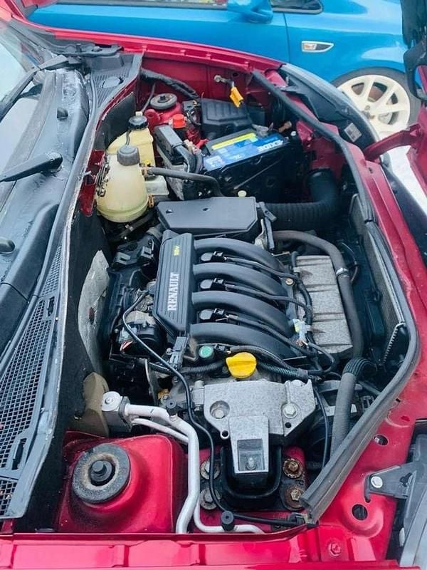 Gebraucht Renault Kangoo 95 PS (69 kW) 2007 Rot Van / Kleinbus