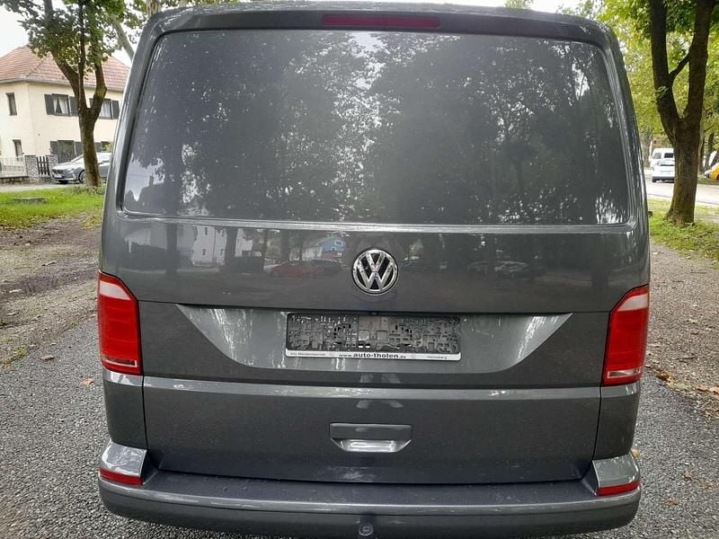 Gebraucht VW T6 102 PS (75 kW) 2018 Grau Van