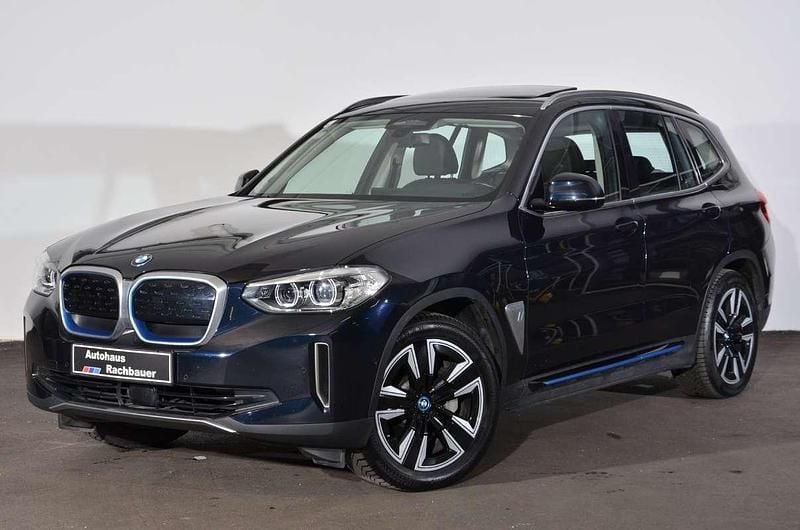 Gebraucht BMW iX3 210 kW (286 PS) 2021 Saphirschwarz SUV