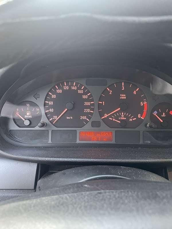 Gebraucht 2004 BMW 320 Limousine | € 1.100 - Bild 1/4