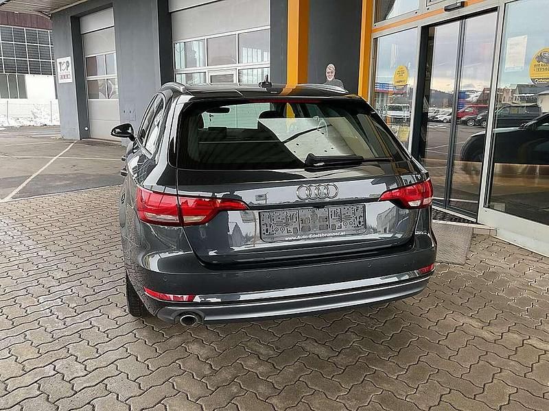 Gebraucht Audi A4 Sport 150 PS (110 kW) 2016 Grau Kombi