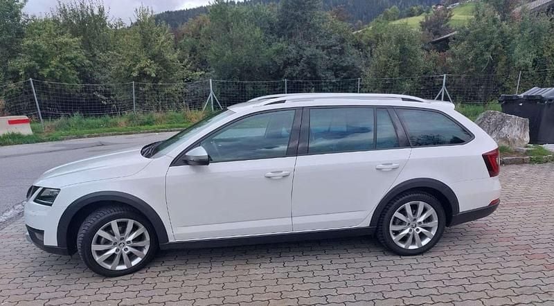 Gebraucht Skoda Octavia Scout 150 PS (110 kW) 2018 Weiß Kombi