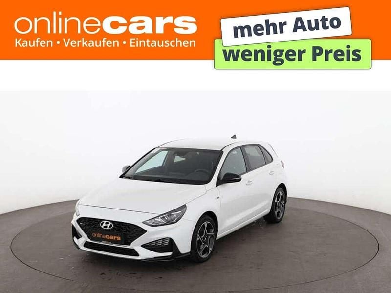 Gebraucht Hyundai i30 Select 120 PS (88 kW) 2023 Weiß Limousine