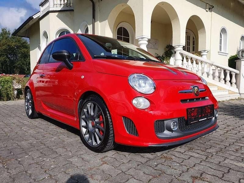 Gebraucht Abarth 695 179 PS (131 kW) 2010 Rot Kleinwagen
