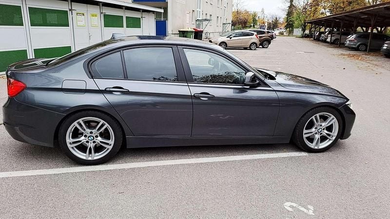Gebraucht BMW 318 143 PS (105 kW) 2012 Limousine