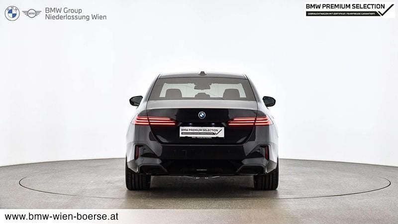 Gebraucht BMW 530e Efficient Dynamics 299 PS (219 kW) 2025 Grau Limousine