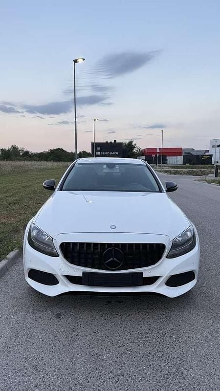 Gebraucht 2016 Mercedes C180 Avantgarde Limousine | € 13.500 (Fairer Preis) - Bild 1/4