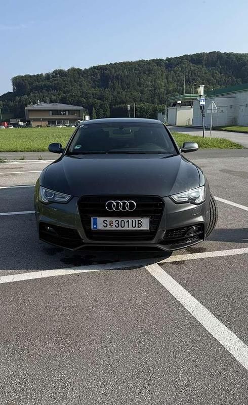 Grau Gebraucht 2014 Audi A5 Sportback Kleinwagen | € 19.190 (Fairer Preis) - Bild 1/4