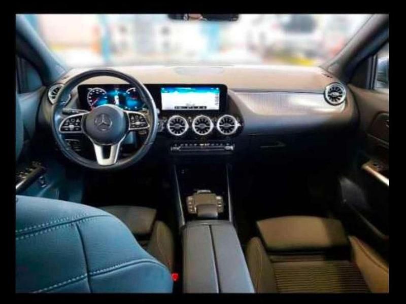 Gebraucht Mercedes EQA250 139 kW (190 PS) 2021 Grau SUV