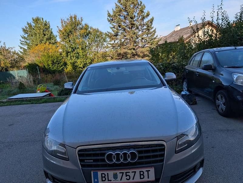 Grau Gebraucht 2010 Audi A4 Limousine | € 5.500 (Fairer Preis) - Bild 1/4