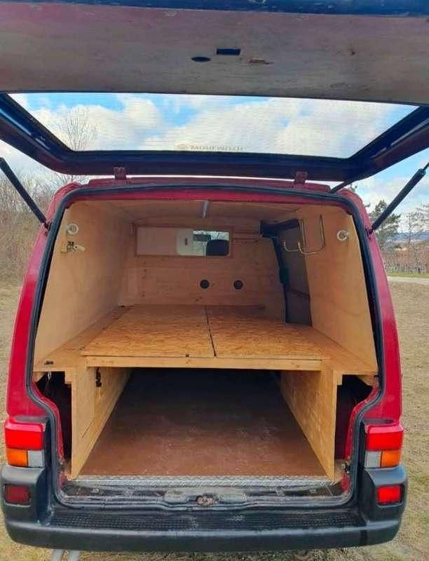 Rot Gebraucht 2002 VW T4 Van | € 3.999 (Fairer Preis) - Bild 1/4