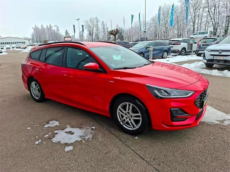 Gebraucht Ford Focus ST-Line 125 PS (91 kW) 2022 Rot Kombi