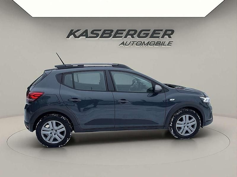 Gebraucht Dacia Sandero Expression 91 PS (66 kW) 2022 Grau Kleinwagen