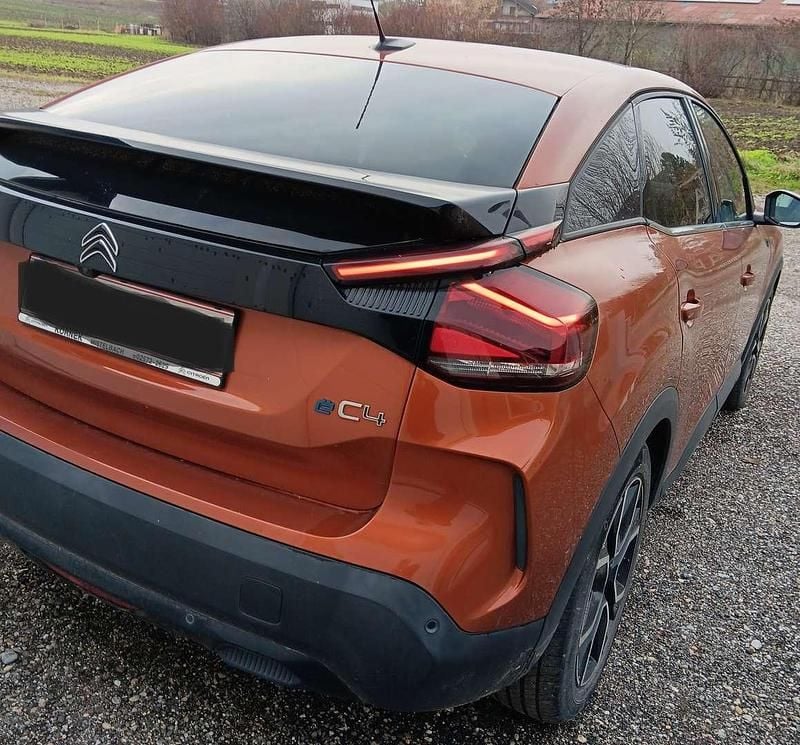 Orange Gebraucht 2021 Citroën e-C4 Shine Limousine | € 17.000 (Fairer Preis) - Bild 1/4