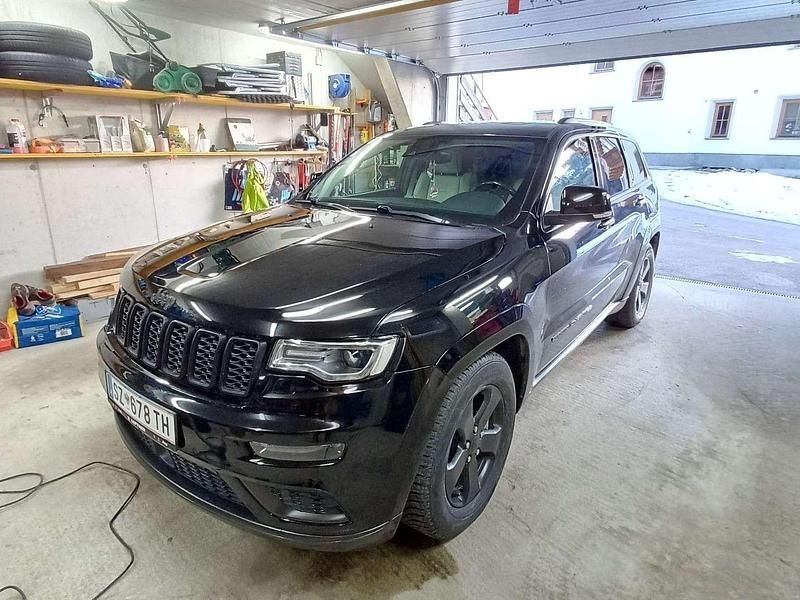 Gebraucht Jeep Grand Cherokee Summit 250 PS (183 kW) 2017 Schwarz SUV