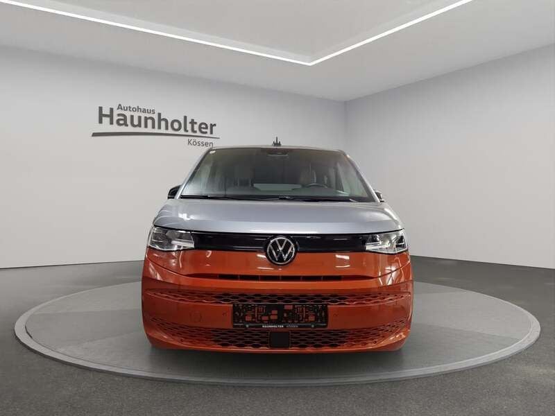 Gebraucht VW Multivan Business 218 PS (160 kW) 2024 Silber  metallic Van