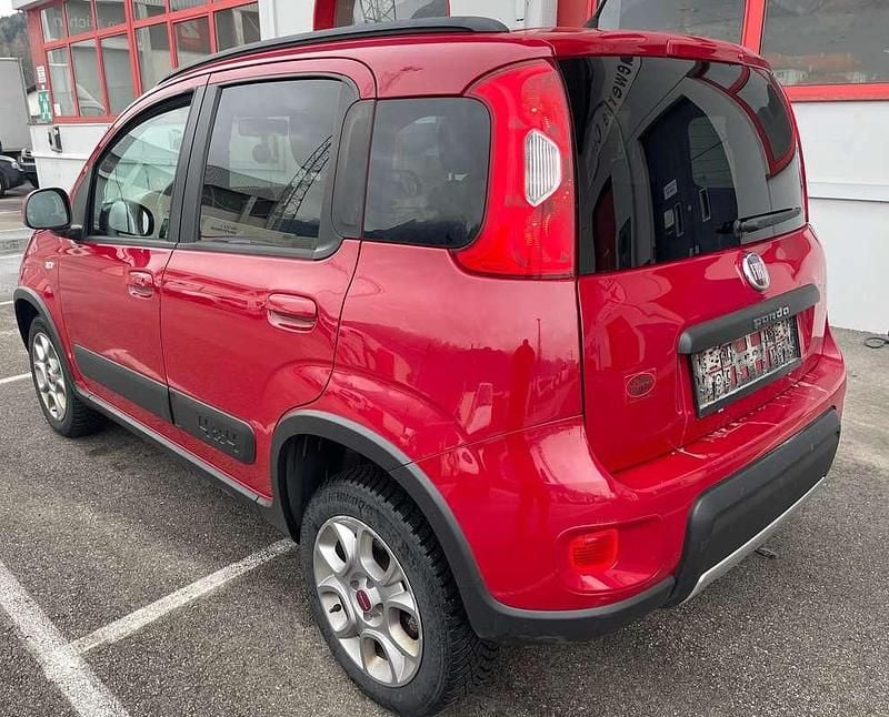 Gebraucht Fiat Panda 4x4 Rock 75 PS (55 kW) 2014 Rot Kleinwagen