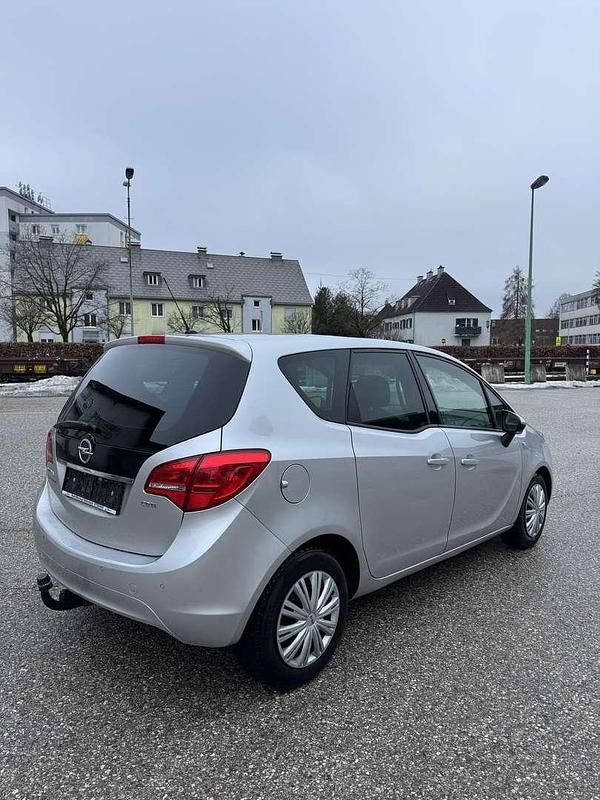 Gebraucht Opel Meriva Edition 75 PS (55 kW) 2010 Van / Kleinbus