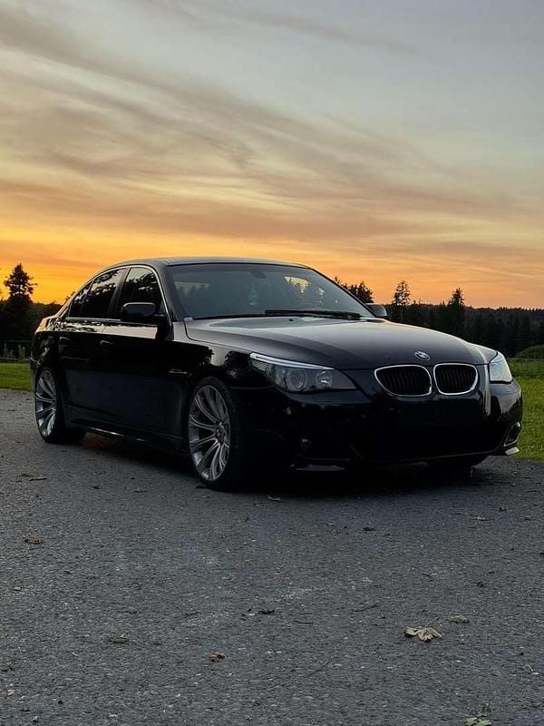 Gebraucht BMW 530 M Sport 218 PS (160 kW) 2004 Schwarz Limousine