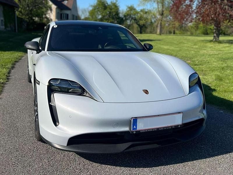 Grau Gebraucht 2021 Porsche Taycan 4S Limousine | € 64.800 (Guter Preis) - Bild 1/4