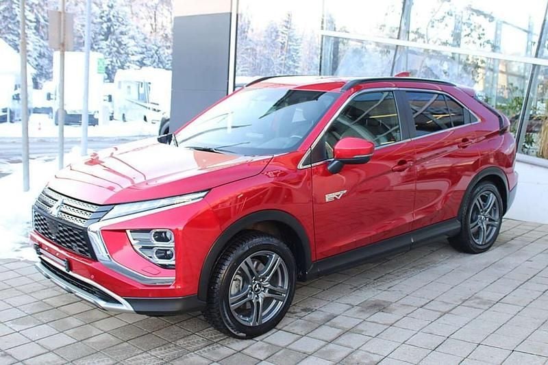 Gebraucht Mitsubishi Eclipse Cross Intense 98 PS (72 kW) 2022 Rot SUV