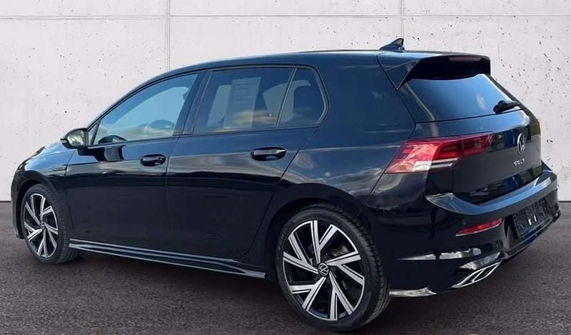 Gebraucht VW Golf VIII R-line 131 PS (96 kW) 2020 Schwarz Kleinwagen