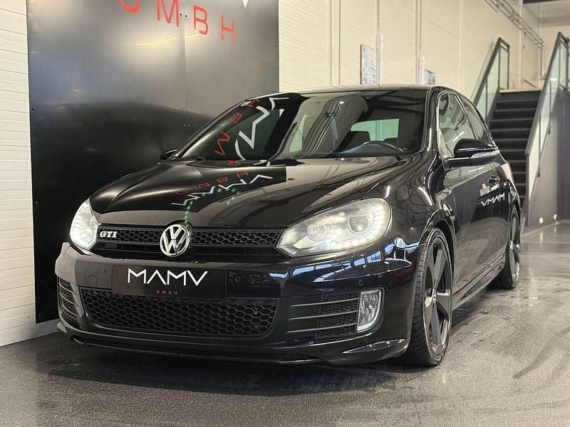Schwarz Gebraucht 2012 VW Golf VII Edition Kleinwagen | € 12.990 (Fairer Preis) - Bild 1/4