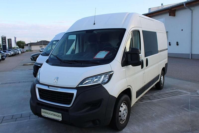 Weiß Gebraucht 2018 Peugeot Boxer S Van | € 17.490 (Guter Preis) - Bild 1/4