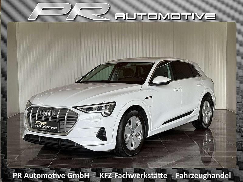 Weiß Gebraucht 2020 Audi e-tron Ambiente SUV | € 24.990 (Superpreis) - Bild 1/4