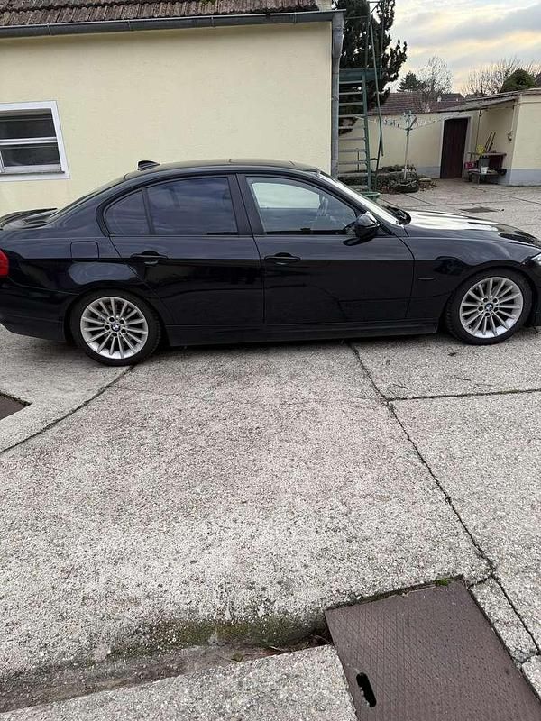 Gebraucht BMW 320 177 PS (130 kW) 2009 Limousine