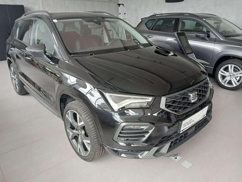 Schwarz metallic Gebraucht 2023 Seat Ateca 4Drive SUV | € 42.250 - Bild 1/4