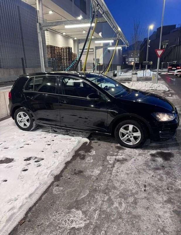 Gebraucht VW Golf VII 90 PS (66 kW) 2015 Limousine