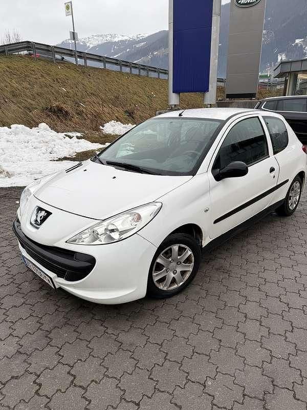 Gebraucht 2011 Peugeot 206+ Kleinwagen | € 3.490 (Teuer) - Bild 1/4