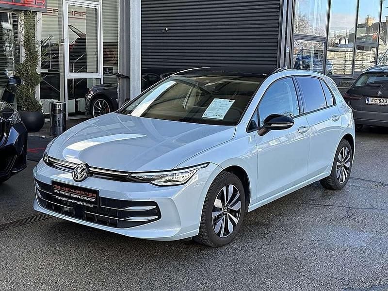 Gebraucht VW Golf VIII Goal 116 PS (85 kW) 2025 Blau Limousine