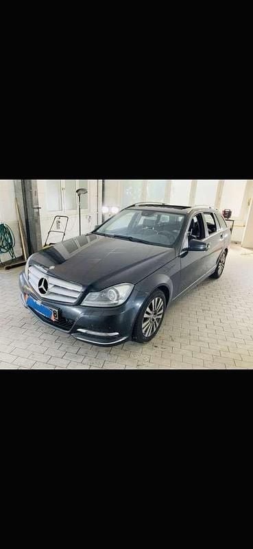 Gebraucht Mercedes C220 Avantgarde 170 PS (125 kW) 2012 Kombi