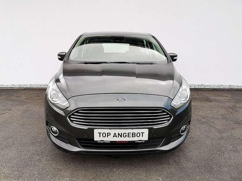 Gebraucht Ford S-MAX Trend 150 PS (110 kW) 2019 Grau Van / Kleinbus