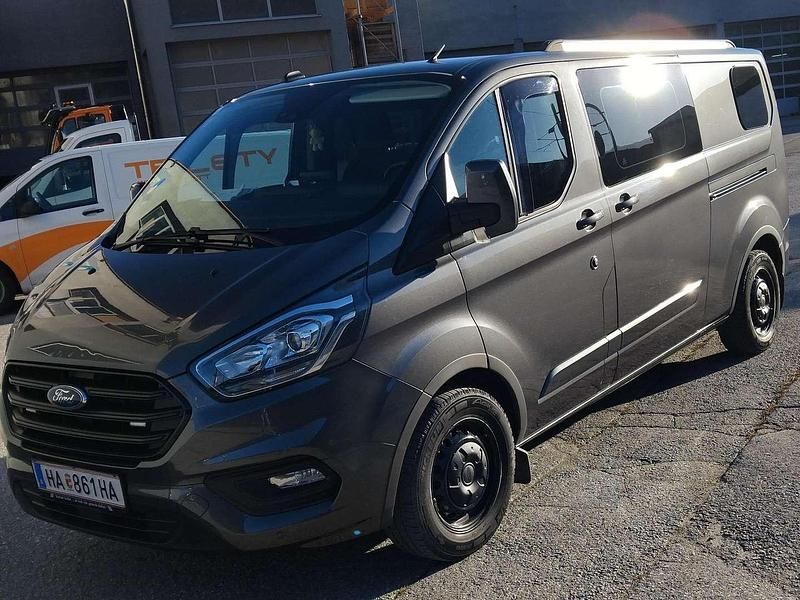 Grau Gebraucht 2020 Ford Transit Custom Limited Van | € 25.000 (Teuer) - Bild 1/4