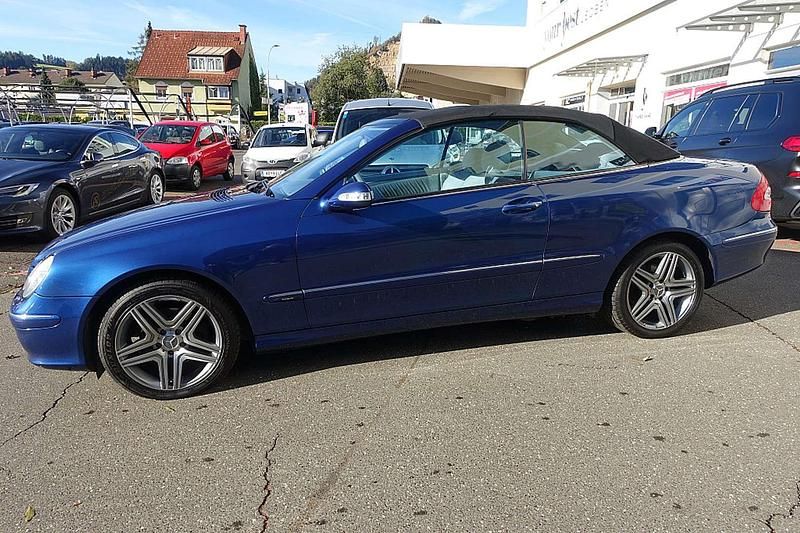Gebraucht Mercedes CLK200 Avantgarde 163 PS (119 kW) 2004 Blau Cabrio