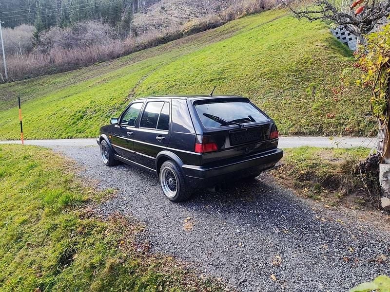 Gebraucht VW Golf III GTI 111 PS (81 kW) 1991 Schwarz Kleinwagen