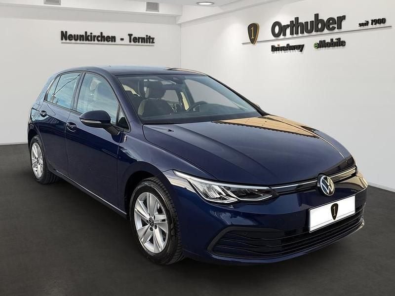 Gebraucht VW Golf VIII Life 110 PS (80 kW) 2022 Mittelblau  metallic Limousine
